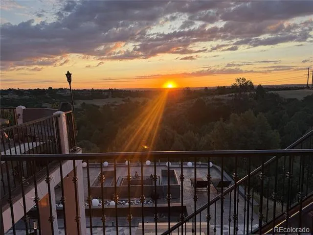 2526 Eastview Drive Castle Rock, CO 80104