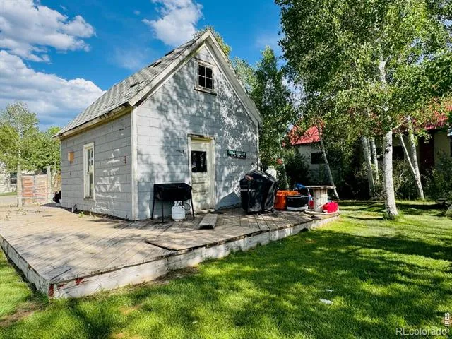 432 LaFever Street Walden, CO 80480