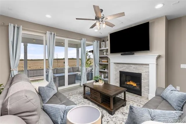 9698 Danube Court Commerce City, CO 80022