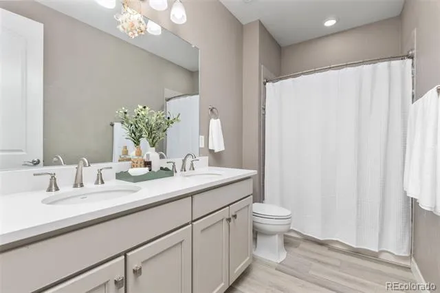 9698 Danube Court Commerce City, CO 80022