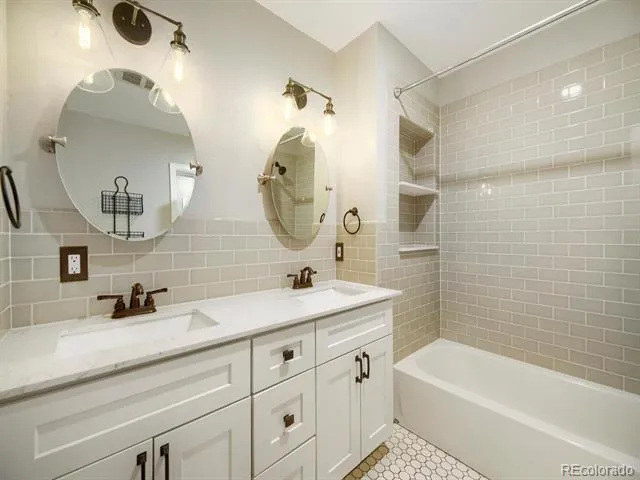 6305 S Valleyview Street Littleton, CO 80120