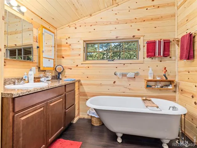 3154 Riverside Drive Lyons, CO 80540