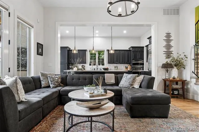 5518 S Foresthill Street Littleton, CO 80120