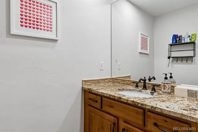 5518 S Foresthill Street Littleton, CO 80120