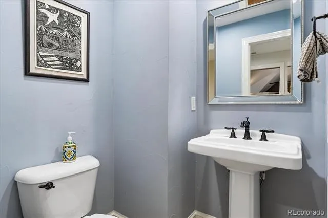 5518 S Foresthill Street Littleton, CO 80120