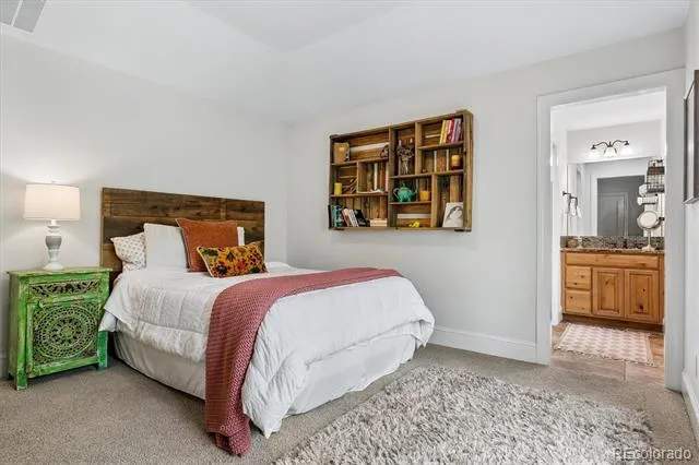 5518 S Foresthill Street Littleton, CO 80120