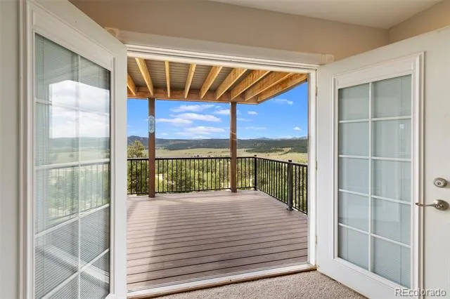 127 Carlton Circle Florissant, CO 80816