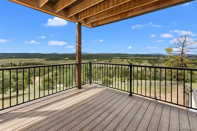 127 Carlton Circle Florissant, CO 80816