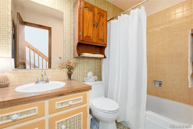 8055 Newman Street Arvada, CO 80005