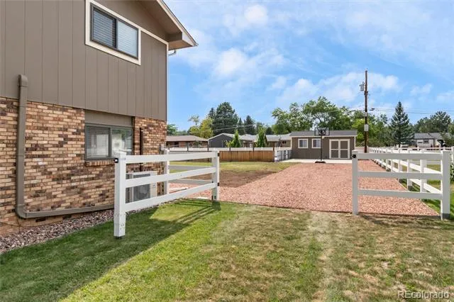 8055 Newman Street Arvada, CO 80005