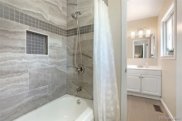 2644 S Norfolk Street Aurora, CO 80013