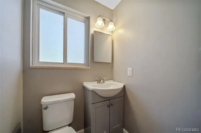 1453 S Lima Court Aurora, CO 80012