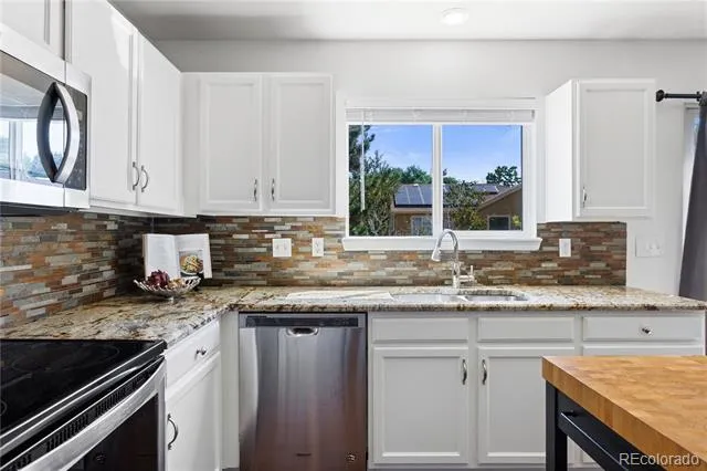 9588 High Cliffe Street Highlands Ranch, CO 80129