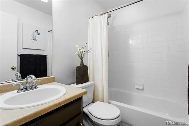 9588 High Cliffe Street Highlands Ranch, CO 80129