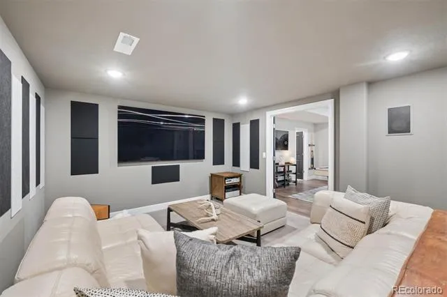 8457 S Shawnee Court Aurora, CO 80016