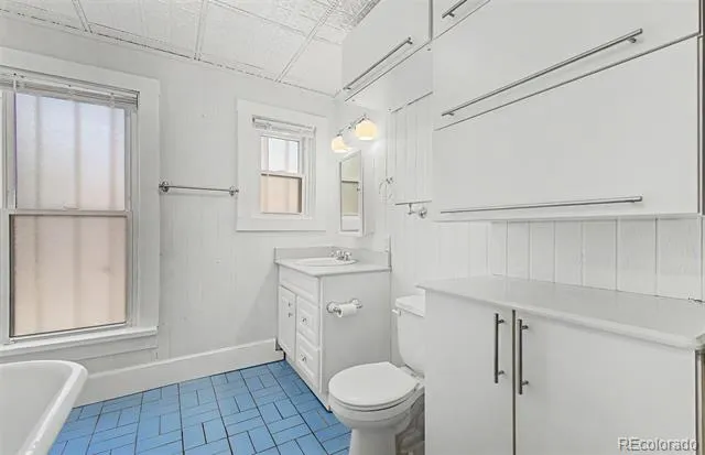 331 E Ellsworth Avenue Denver, CO 80209