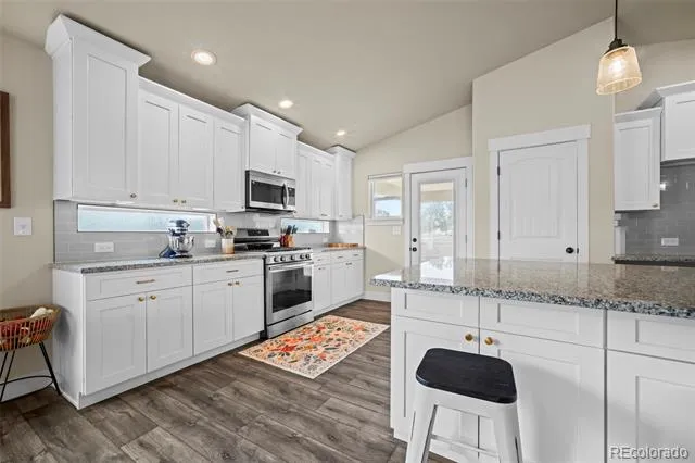 5545 Drake Way Longmont, CO 80504