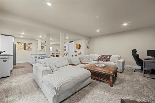 5545 Drake Way Longmont, CO 80504