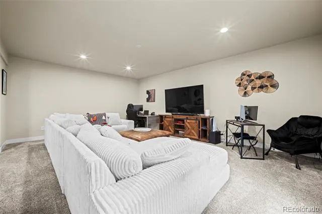 5545 Drake Way Longmont, CO 80504
