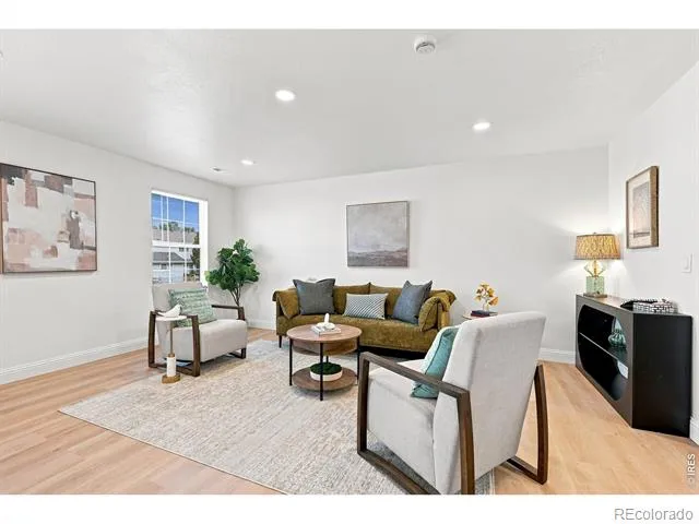 7945 S Kittredge Street Englewood, CO 80112