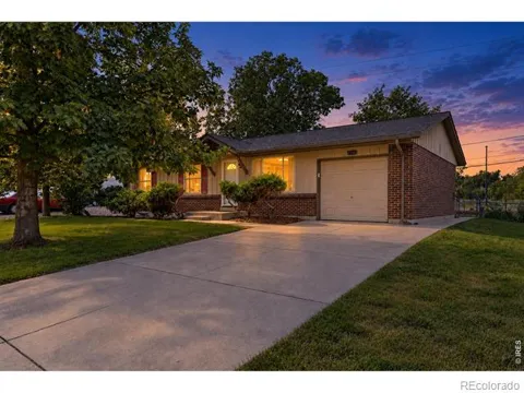 1431 S Magnolia Way