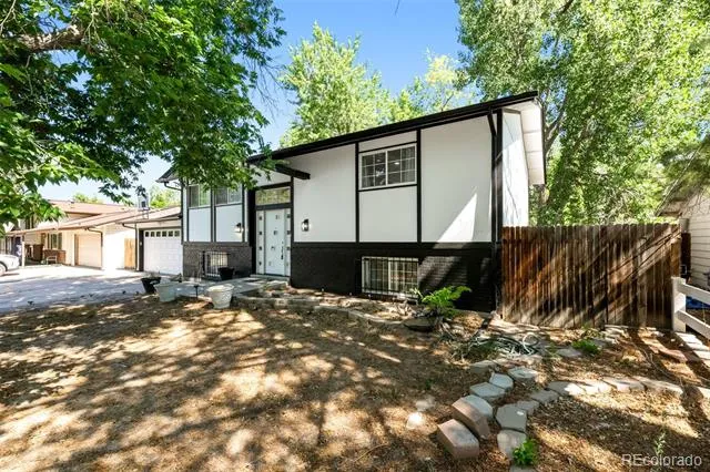 12147 E Hawaii Drive Aurora, CO 80012