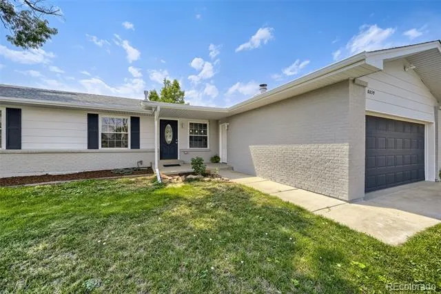 8839 winona Court Westminster, CO 80031