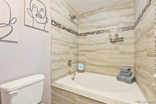 4034 S Rifle Way Aurora, CO 80013