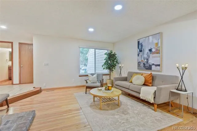 4034 S Rifle Way Aurora, CO 80013