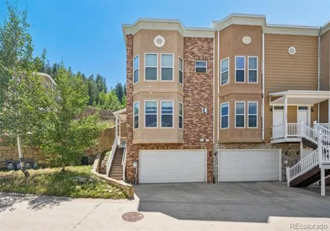 724 Louis Drive