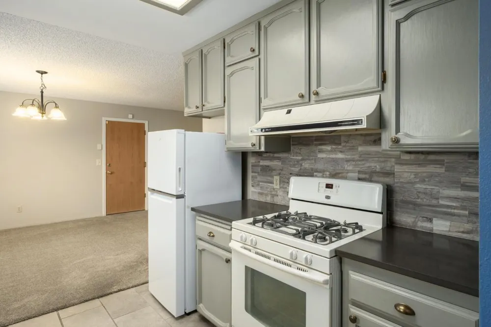 551 W Pat Drive Clovis, CA 93612