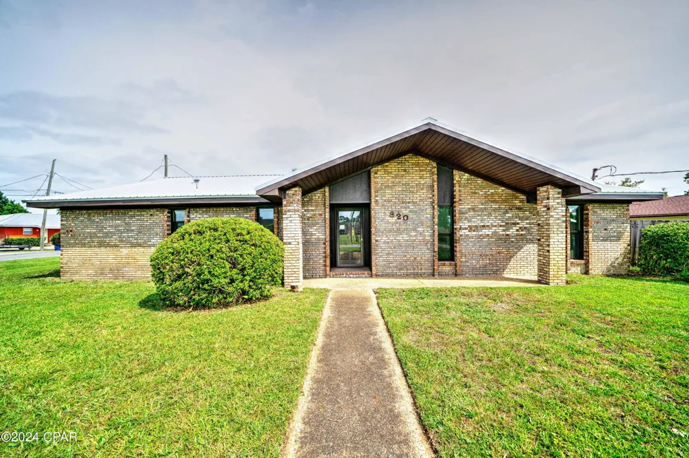 1820 W 24th Street Panama City, FL 32405