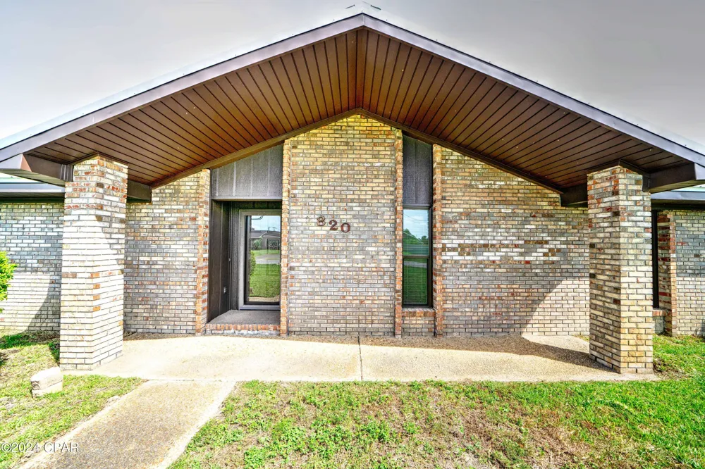 1820 W 24th Street Panama City, FL 32405