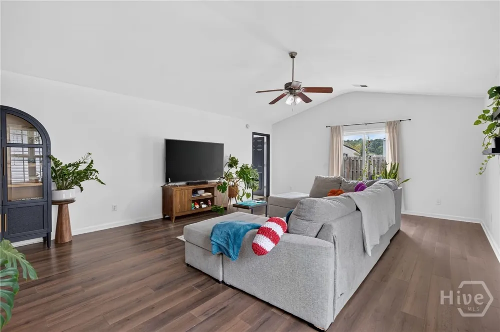 167 Lakepointe Drive Savannah, GA 31407