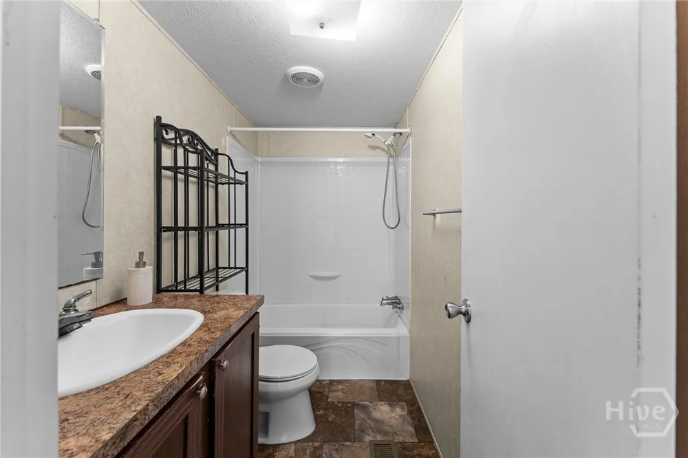 180 Lucious Drive Pembroke, GA 31321