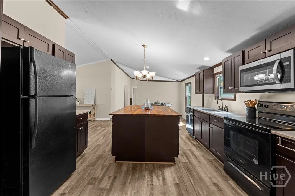 180 Lucious Drive Pembroke, GA 31321