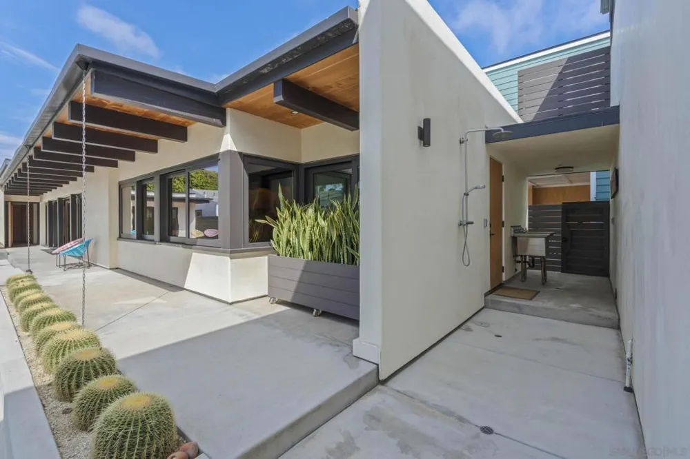 4771 Newport Ave San Diego, CA 92107