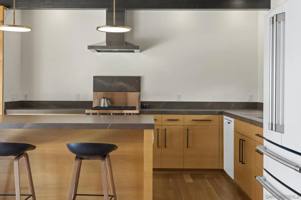 4771 Newport Ave San Diego, CA 92107