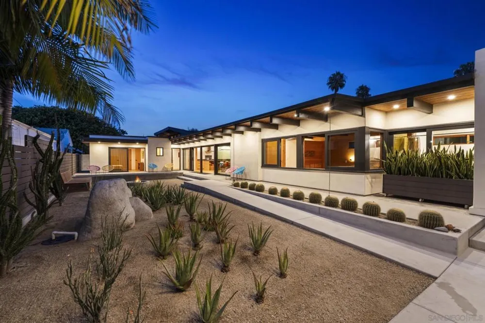 4771 Newport Ave San Diego, CA 92107
