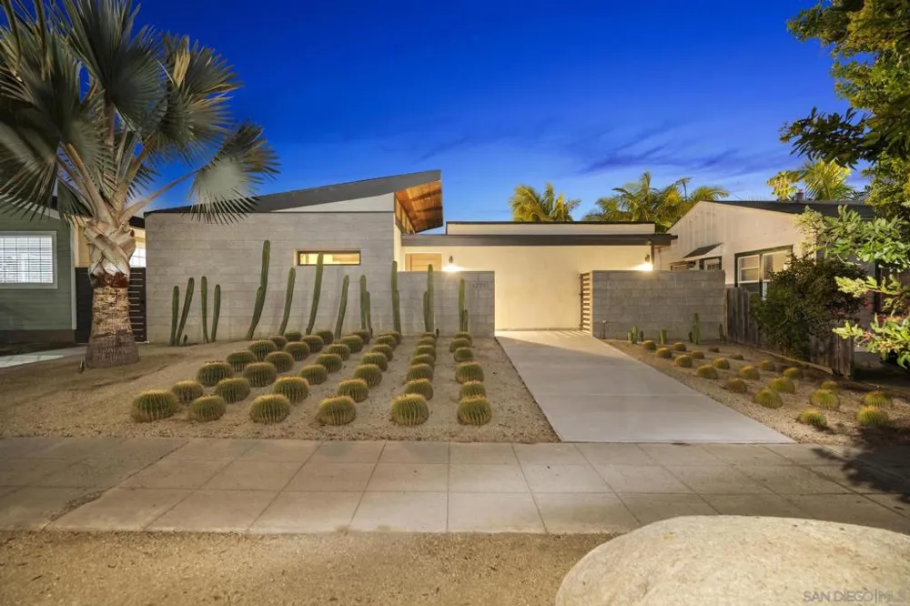 4771 Newport Ave San Diego, CA 92107