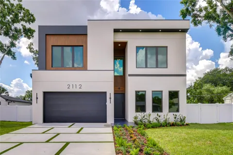 2112 W FARWELL DR