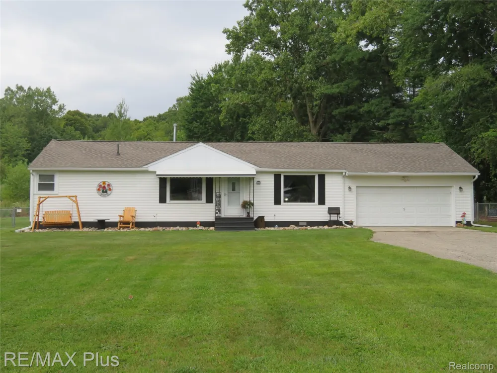11391 Genesee Road Thetford Township, MI 48420