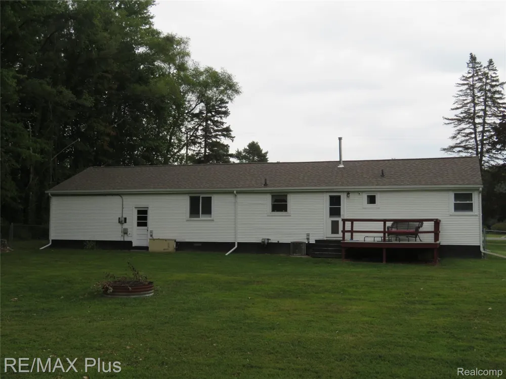 11391 Genesee Road Thetford Township, MI 48420