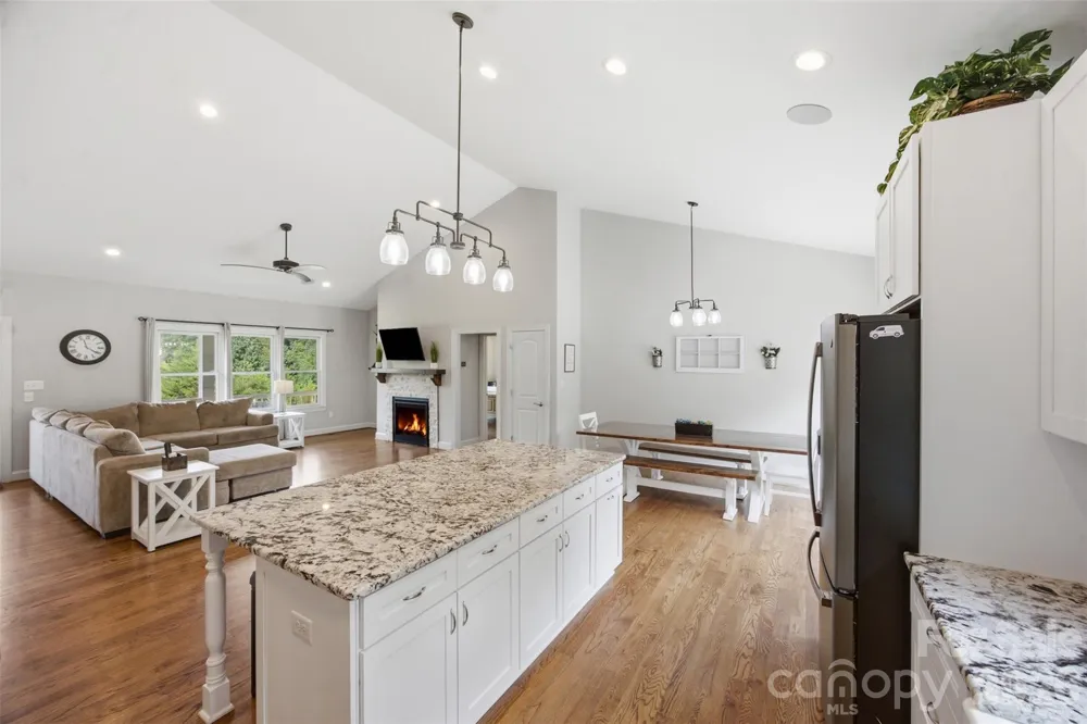 2453 Quarry Road York, SC 29745
