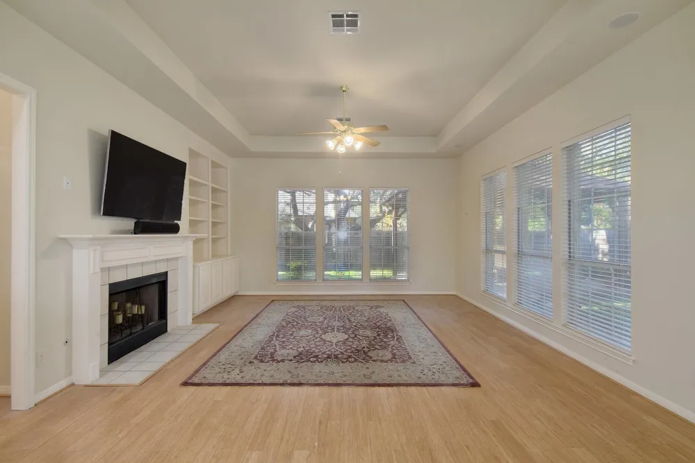 9704 Cinnabar Trail Austin, TX 78726