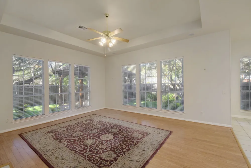 9704 Cinnabar Trail Austin, TX 78726