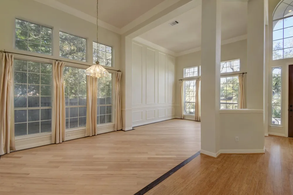 9704 Cinnabar Trail Austin, TX 78726