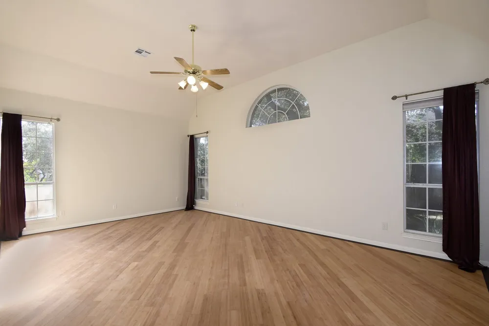 9704 Cinnabar Trail Austin, TX 78726
