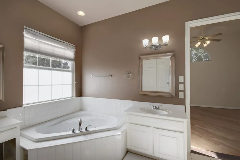 9704 Cinnabar Trail Austin, TX 78726