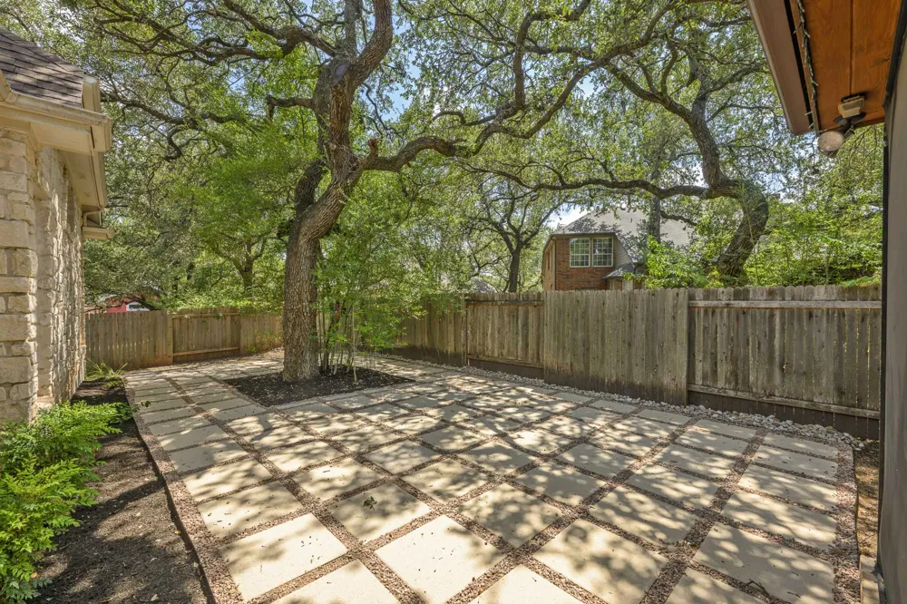 9704 Cinnabar Trail Austin, TX 78726